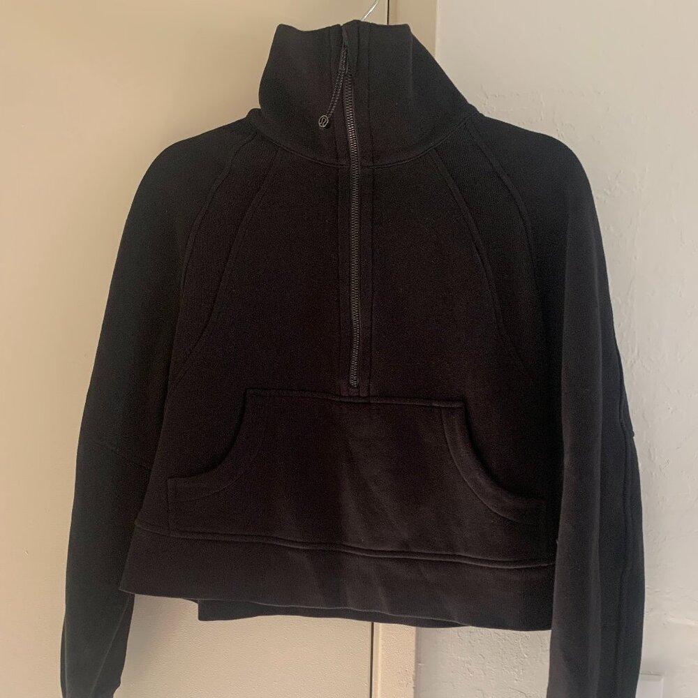 Black Long Sleeve Boxy Cropped Hoodie